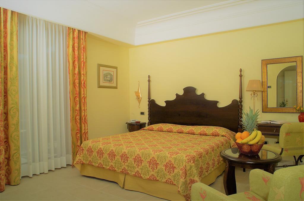 Arciduca Grand Hotel Lipari (Isola Lipari) Quarto foto